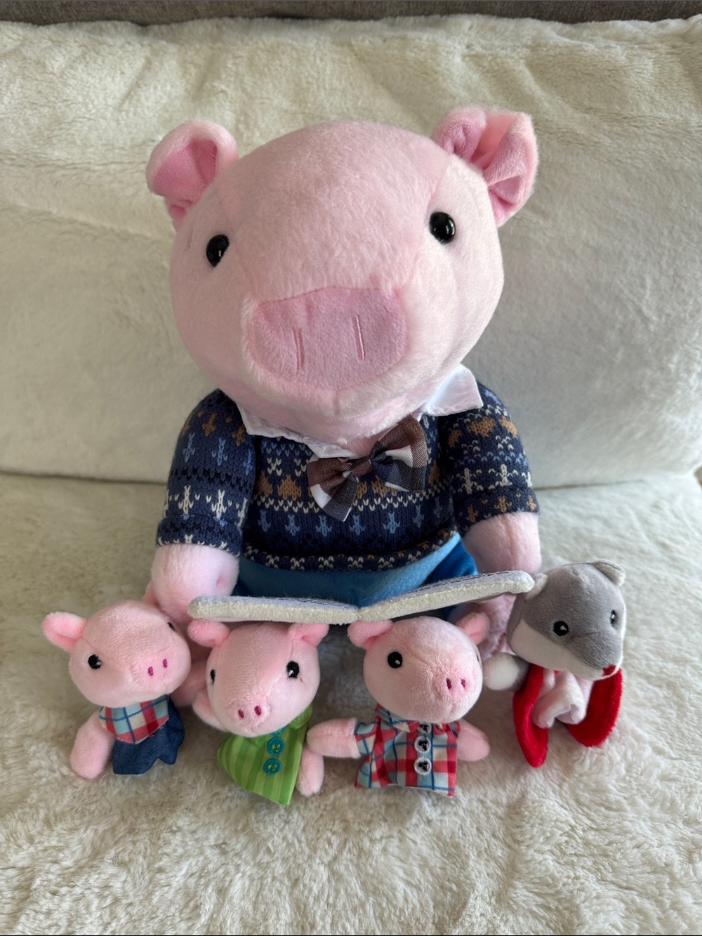 Cuddle Barn Preston The Storytelling Pig Animated Plush Toy